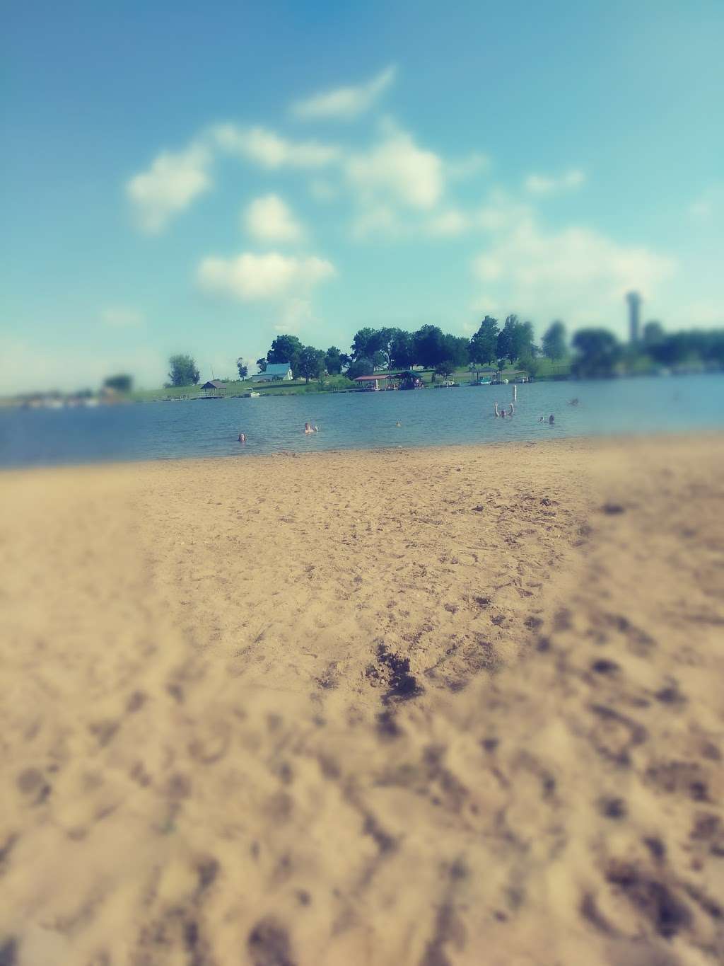 Paola Miola Lake | 22470 W 299th St, Paola, KS 66071, USA | Phone: (913) 259-3665