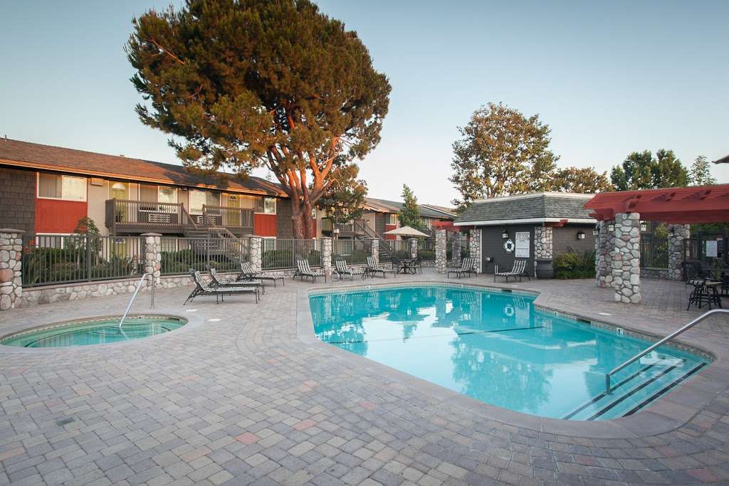 Sundial Apartments of Anaheim | 2704 W Ball Rd, Anaheim, CA 92804, USA | Phone: (714) 828-2140