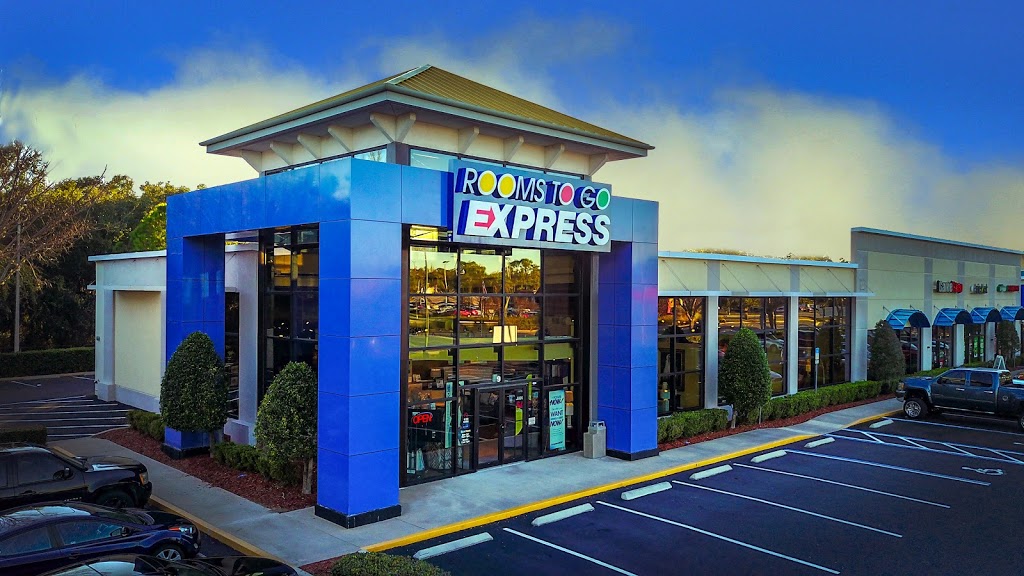 Rooms To Go Express | 10300 US-441 #9, Leesburg, FL 34788, USA | Phone: (352) 253-0251