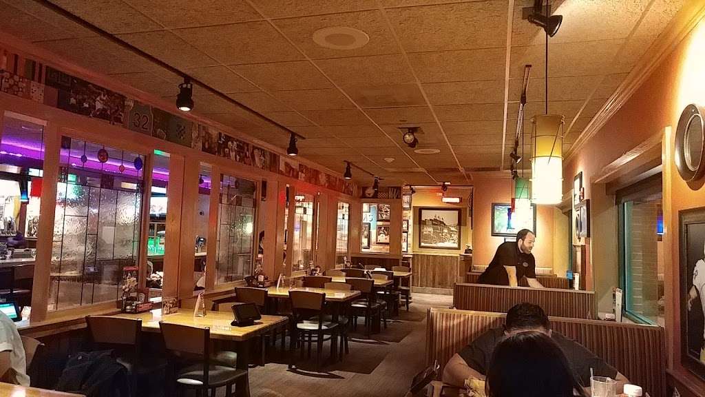 Applebees Grill + Bar | 70 Buckwalter Rd, Linfield, PA 19468, USA | Phone: (610) 792-8136