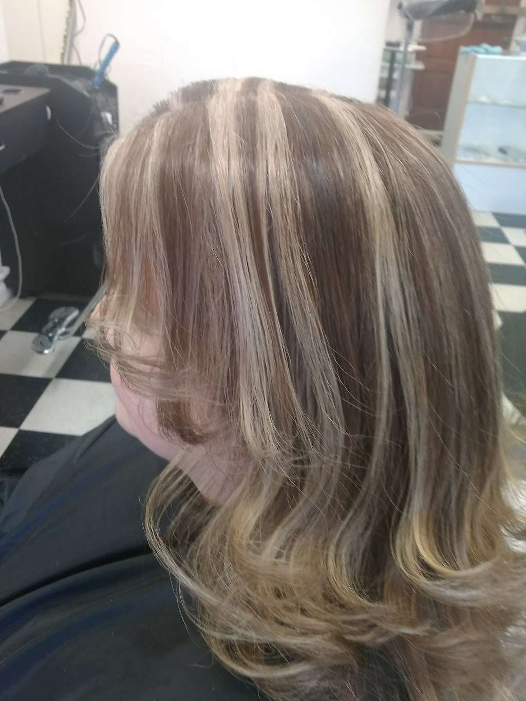 Marys Hair Salon | 27965 Leidig Ct, Hayward, CA 94544, USA | Phone: (510) 264-0109