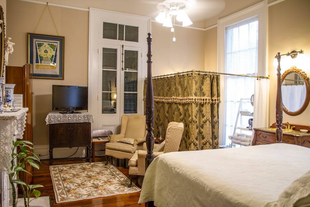 Ashtons Bed and Breakfast | 2023 Esplanade Ave, New Orleans, LA 70116 | Phone: (504) 942-7048