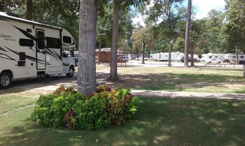 Summer Breeze USA RV Resort | 3043 Waukegan Rd, Conroe, TX 77306, USA | Phone: (936) 264-2854