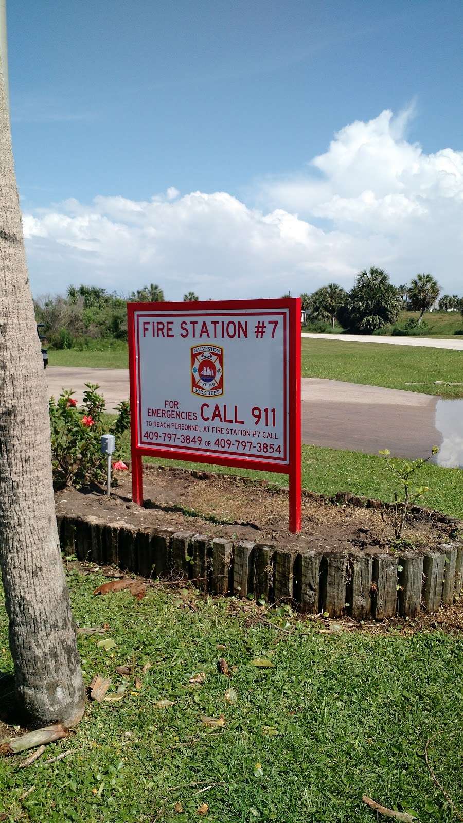 Galveston Fire Station #7 | 3902 Buccaneer Blvd, Galveston, TX 77554, USA | Phone: (409) 737-4324