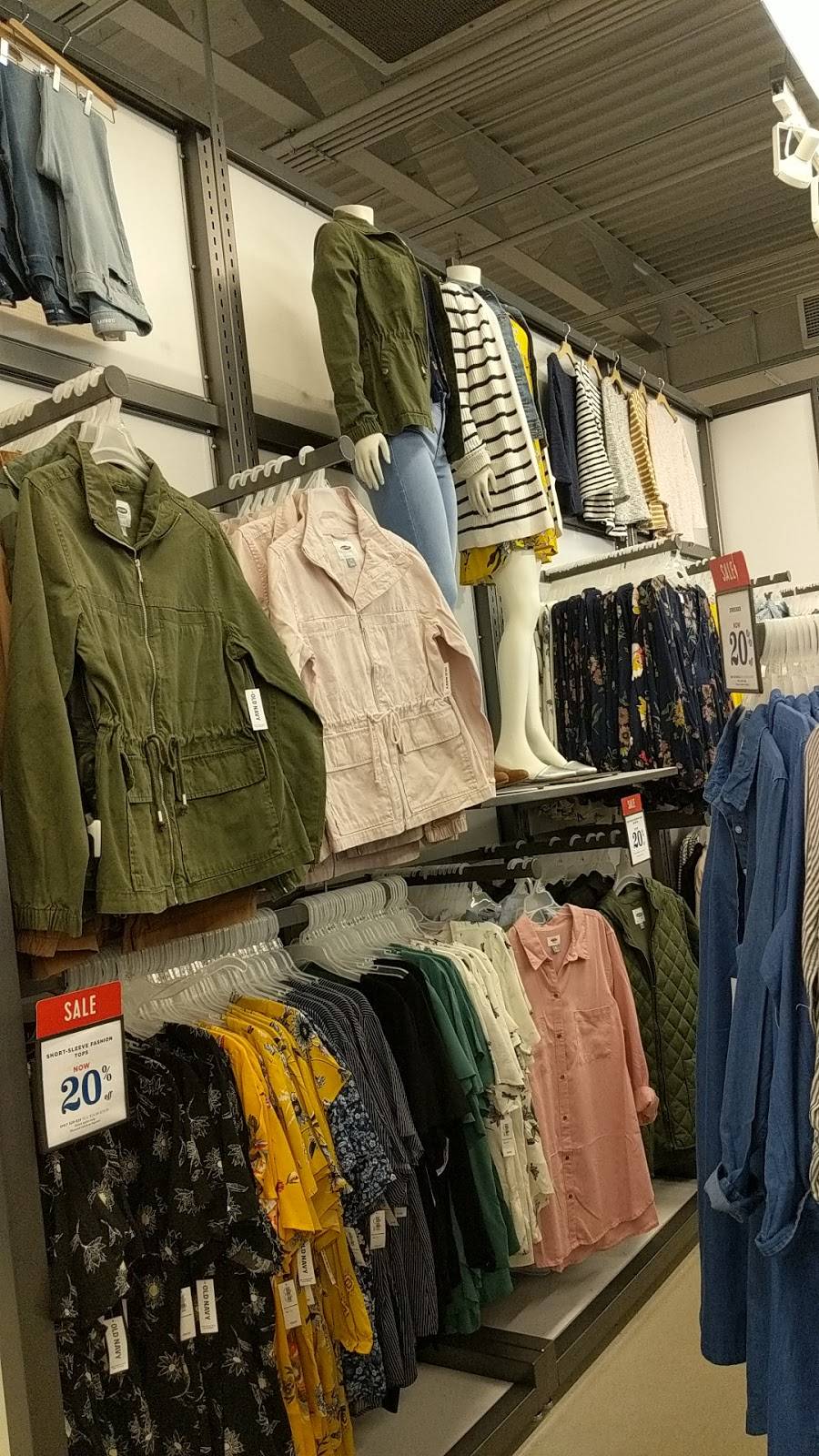 Old Navy - with Curbside Pickup | 2845 Richmond Ave, Staten Island, NY 10314, USA | Phone: (718) 568-0641