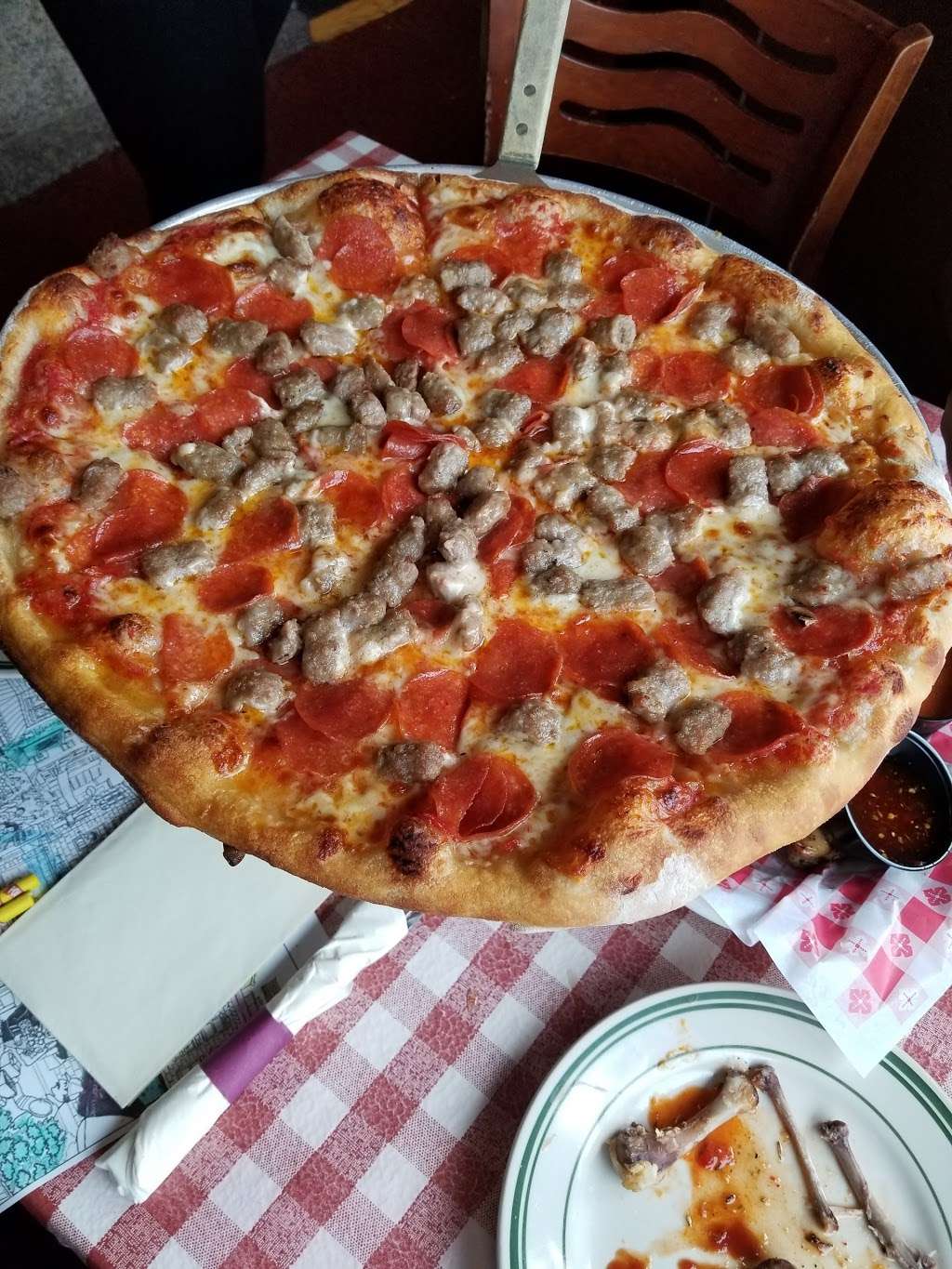 Regina Pizzeria | 353 Cambridge St, Allston, MA 02134, USA | Phone: (617) 783-2300