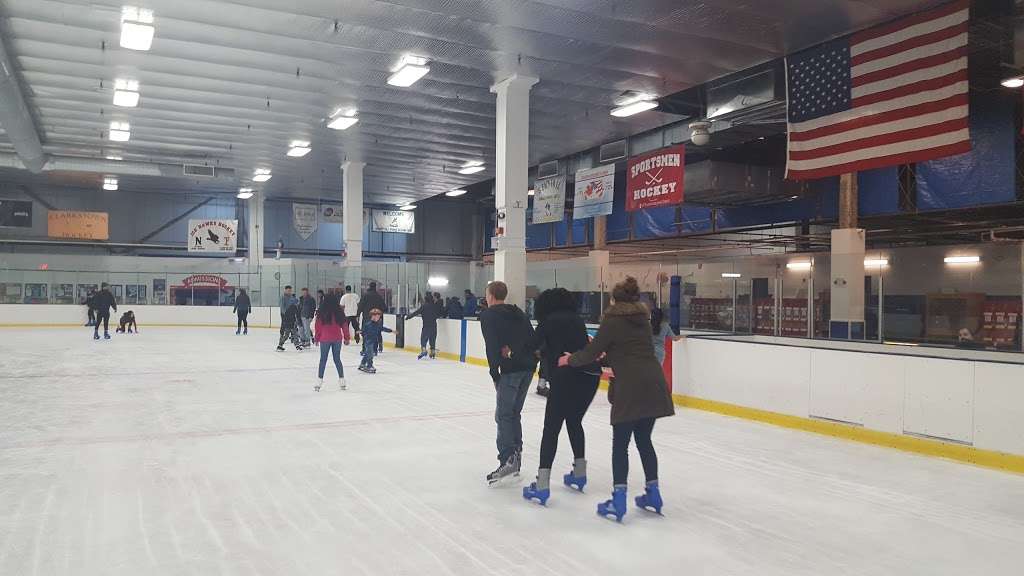 Palisades Center Ice Rink | 4900 Palisades Center Dr, West Nyack, NY 10994, USA | Phone: (845) 353-4855