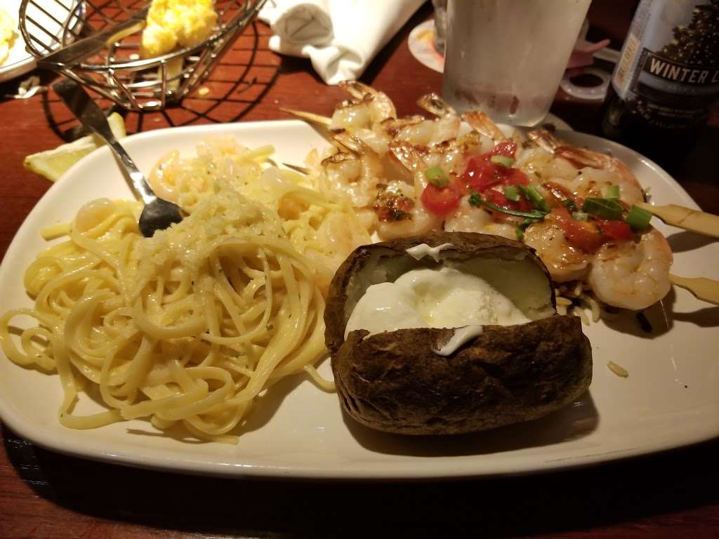 Red Lobster | 309 Rocky Run Pkwy, Talleyville, DE 19803 | Phone: (302) 479-5582