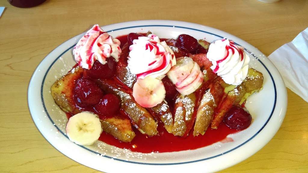 IHOP | 135 Crooked Run Plaza, Front Royal, VA 22630, USA | Phone: (540) 636-2324