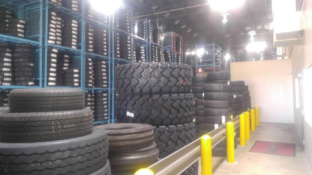 Treadmaxx Tire Distributors - Dallas | 1800 N Polk St, DeSoto, TX 75115, USA | Phone: (214) 905-8633