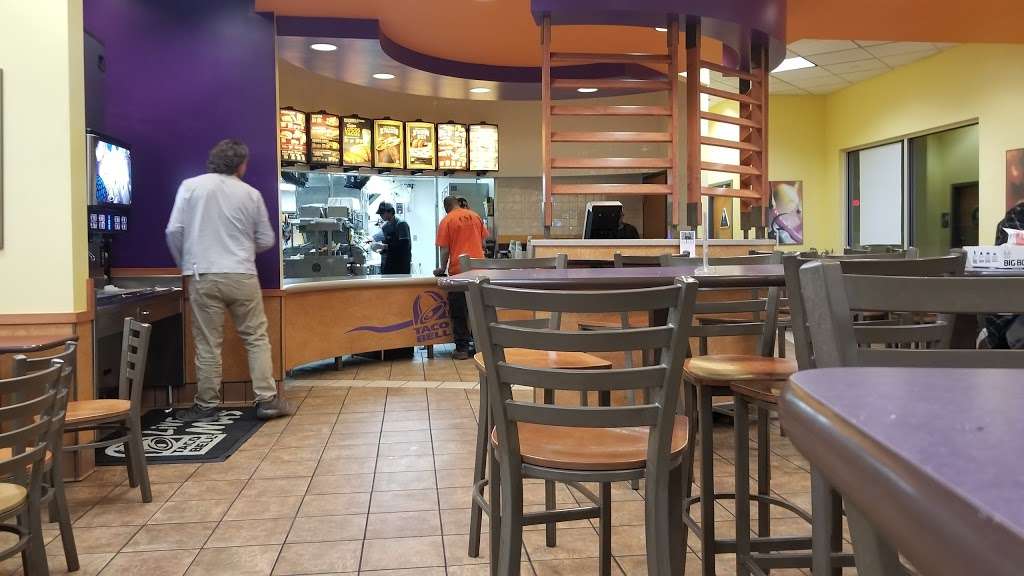 Taco Bell | 3554 S Tower Rd, Aurora, CO 80013, USA | Phone: (720) 870-2884