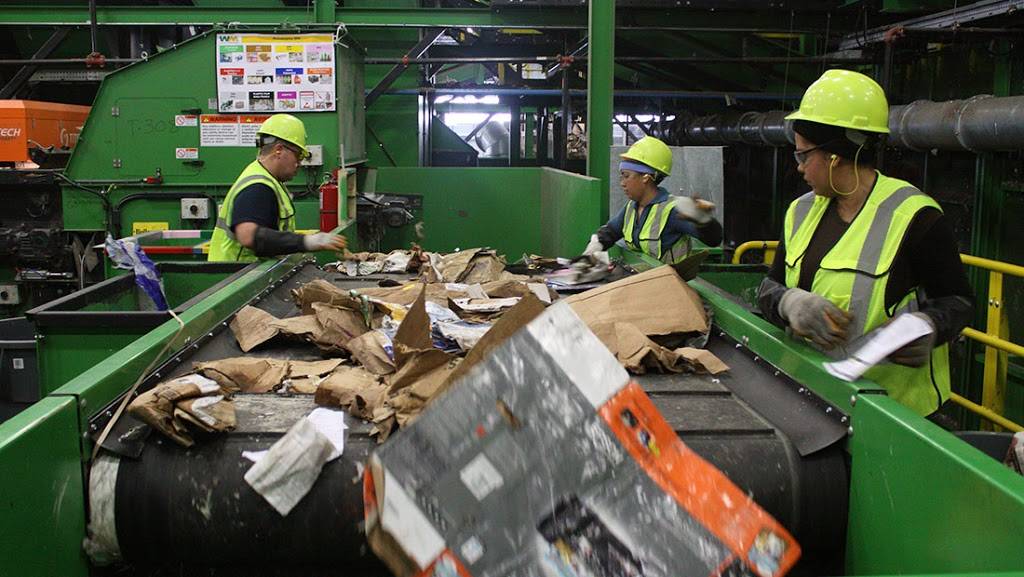 Waste Management - Madison Recycling Center | 2200 Fish Hatchery Rd, Madison, WI 53713, USA | Phone: (608) 251-2115