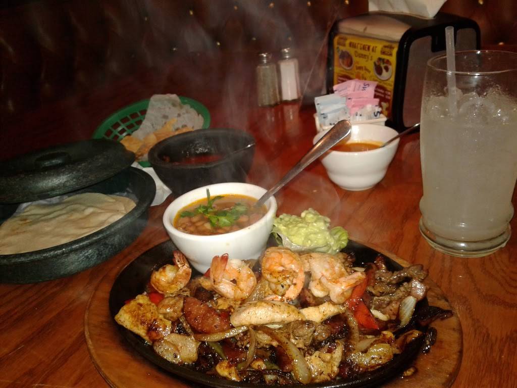 Dannys Restaurant | 11096 Mines Rd, Laredo, TX 78045, USA | Phone: (956) 712-2145