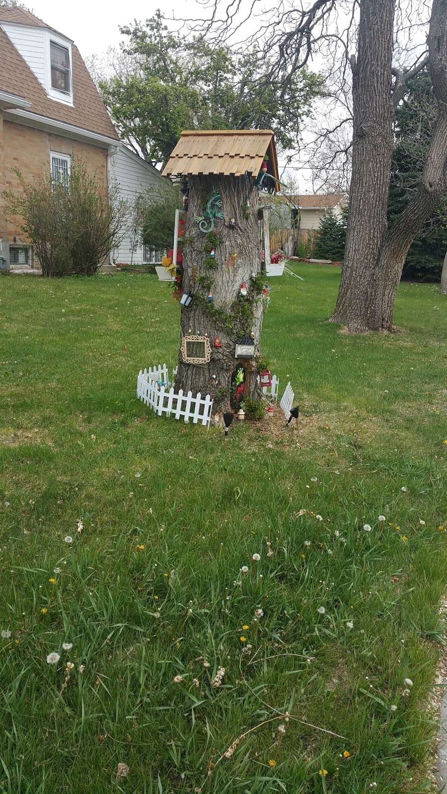 Connecticut Fairy House | 3947-3999 W 76th Ave, Westminster, CO 80030