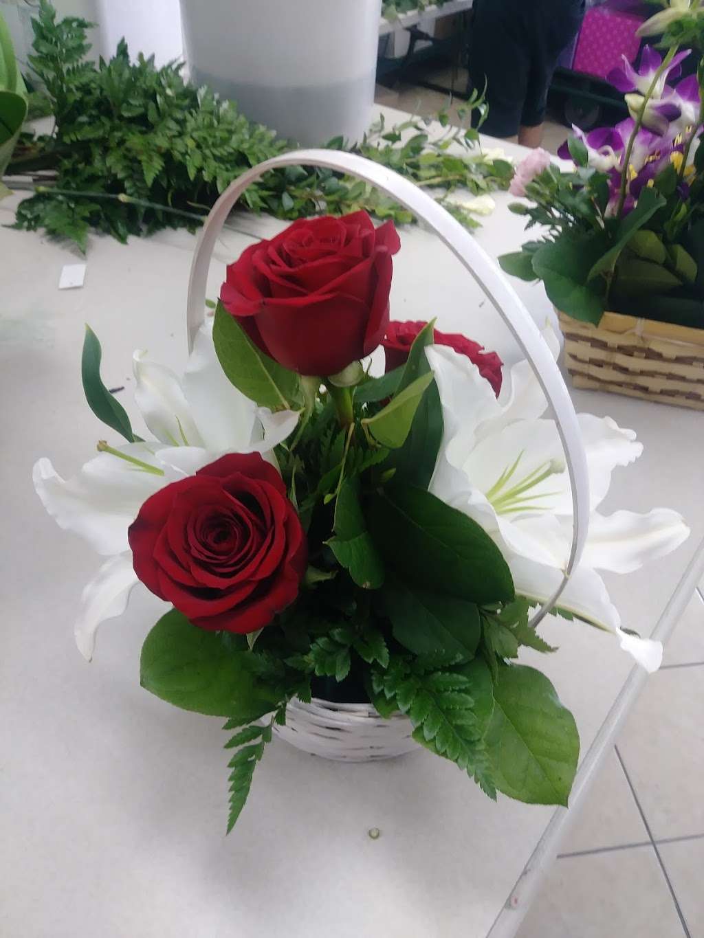 Gomoras Desing Florist | 888 98th Ave, Oakland, CA 94603, USA | Phone: (510) 302-5989