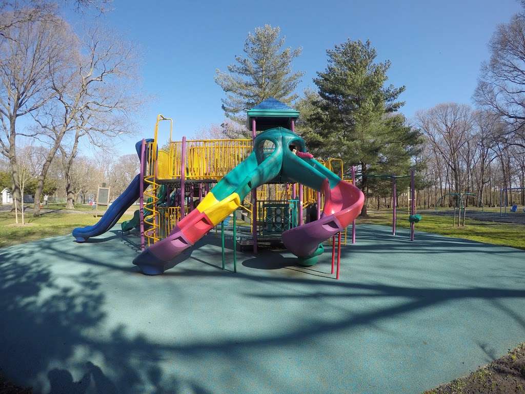 Arthur J. Hendrickson Park | 123 W Merrick Rd, Valley Stream, NY 11580 | Phone: (516) 872-6003