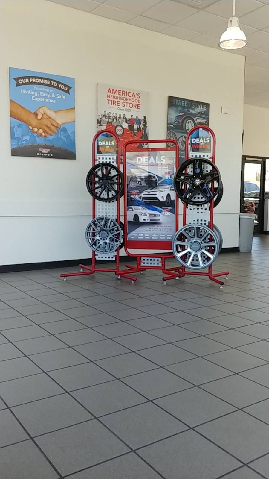 Discount Tire | 16745 E Shea Blvd, Fountain Hills, AZ 85268, USA | Phone: (480) 837-2036