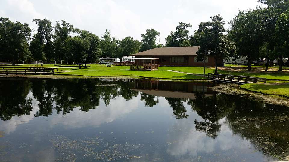 Summer Breeze USA RV Resort | 3043 Waukegan Rd, Conroe, TX 77306, USA | Phone: (936) 264-2854