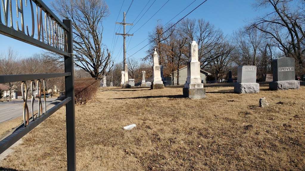 Faubion Cemetery | NE 72nd St, Gladstone, MO 64118, USA