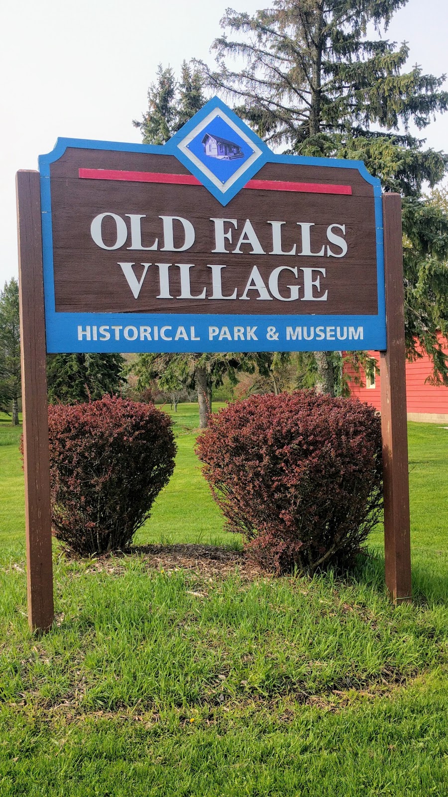 Old Falls Village Park | N96W15791 County Line Rd, Menomonee Falls, WI 53051, USA | Phone: (262) 250-3901