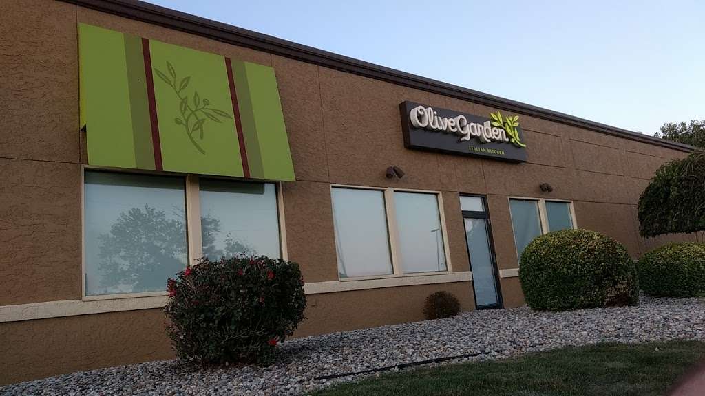 Olive Garden Italian Restaurant | 4118 S Scatterfield Rd, Anderson, IN 46013, USA | Phone: (765) 642-9980 Olive Garden Italian Restaurant | 4118 S Scatterfield Rd, Anderson, IN 46013, USA | Phone: (765) 642-9980
