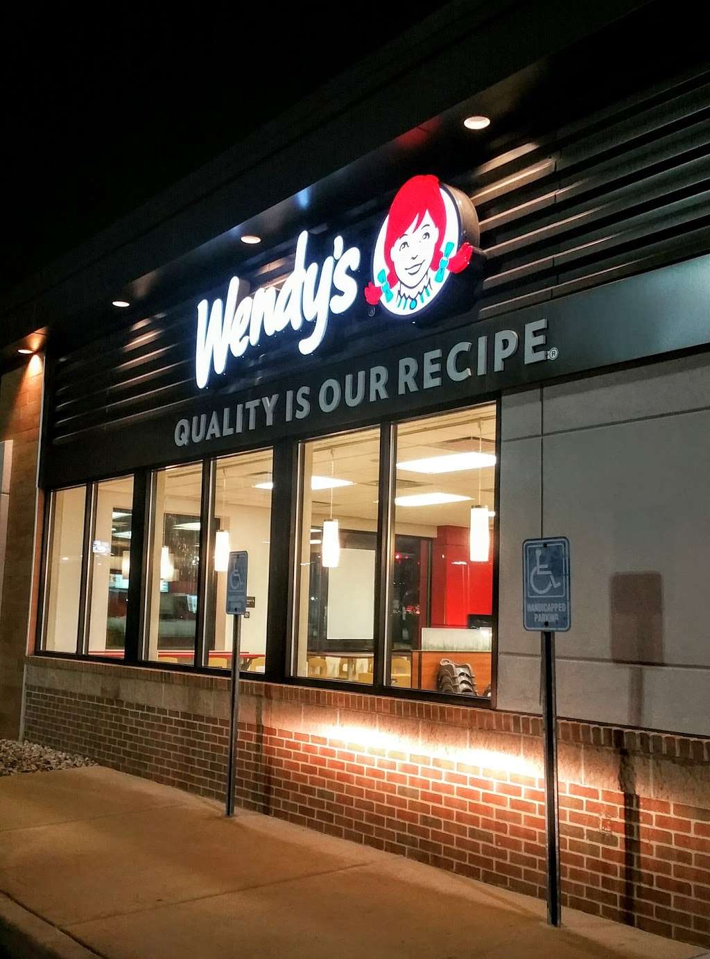 Wendys | 4500 W 61st Ave, Hobart, IN 46342 | Phone: (219) 945-1558