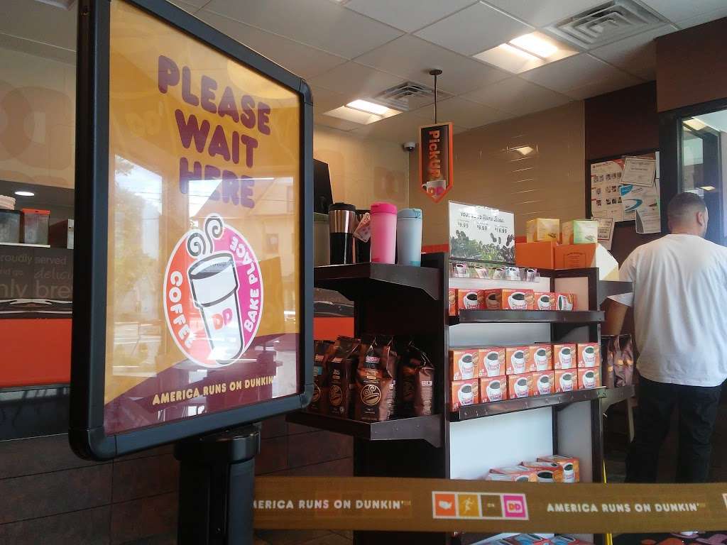 Dunkin Donuts - cafe  | Photo 3 of 10 | Address: 93 Valley Rd, Clifton, NJ 07013, USA | Phone: (973) 278-1574