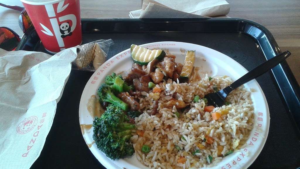 Panda Express | 3000 W 26th St, Chicago, IL 60623, USA | Phone: (773) 376-8088