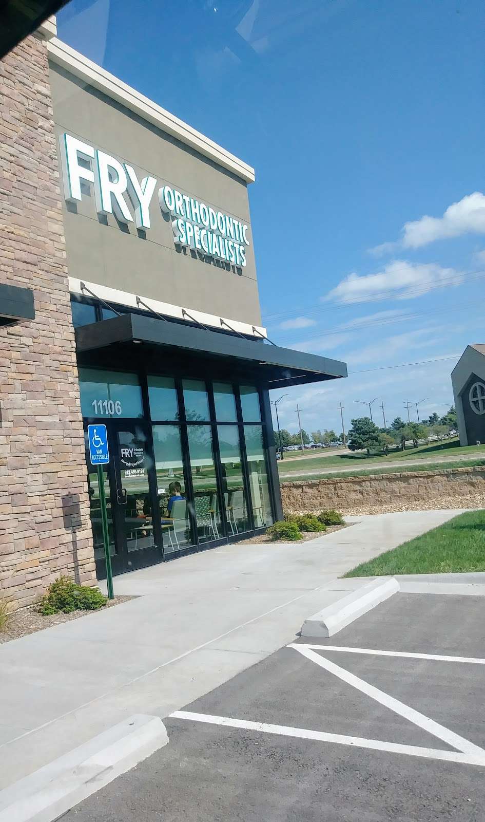 Fry Orthodontic Specialists | 11106 S Lone Elm Rd, Olathe, KS 66061, USA | Phone: (913) 469-9191