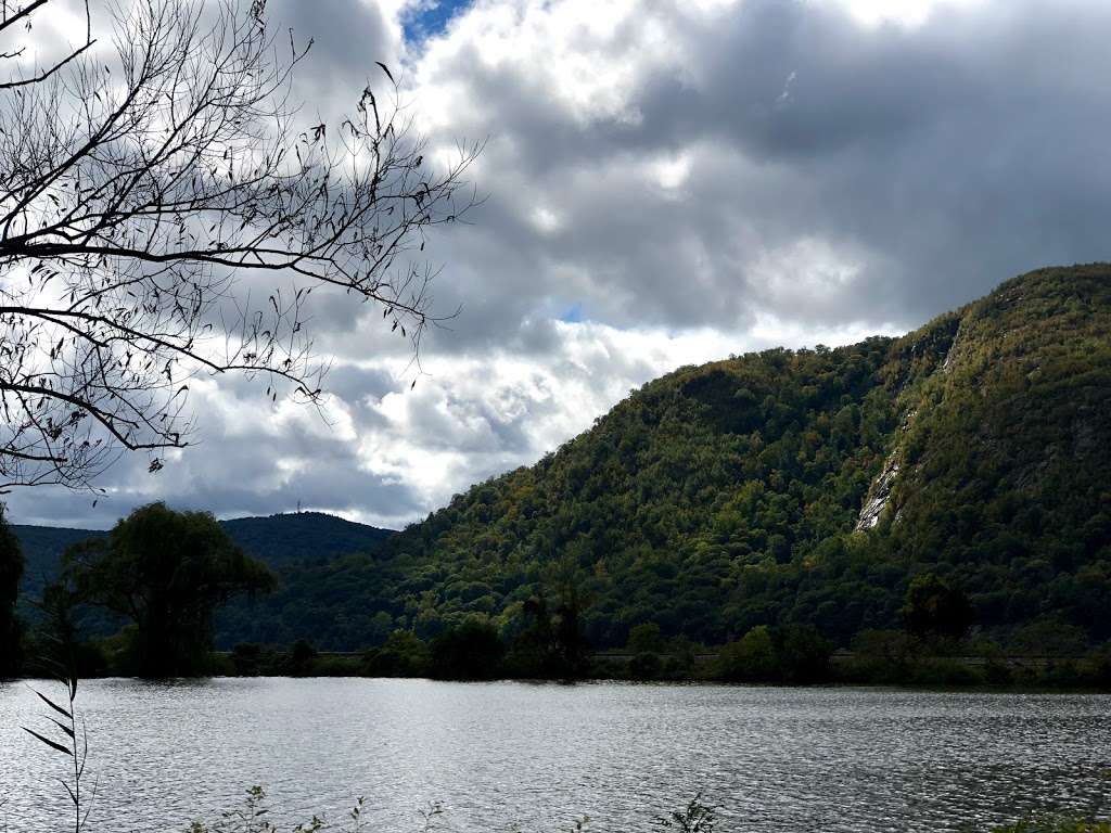 Cornish Estate Trail Loop | 3206 Bear Mountain-Beacon Hwy, Cold Spring, NY 10516, USA