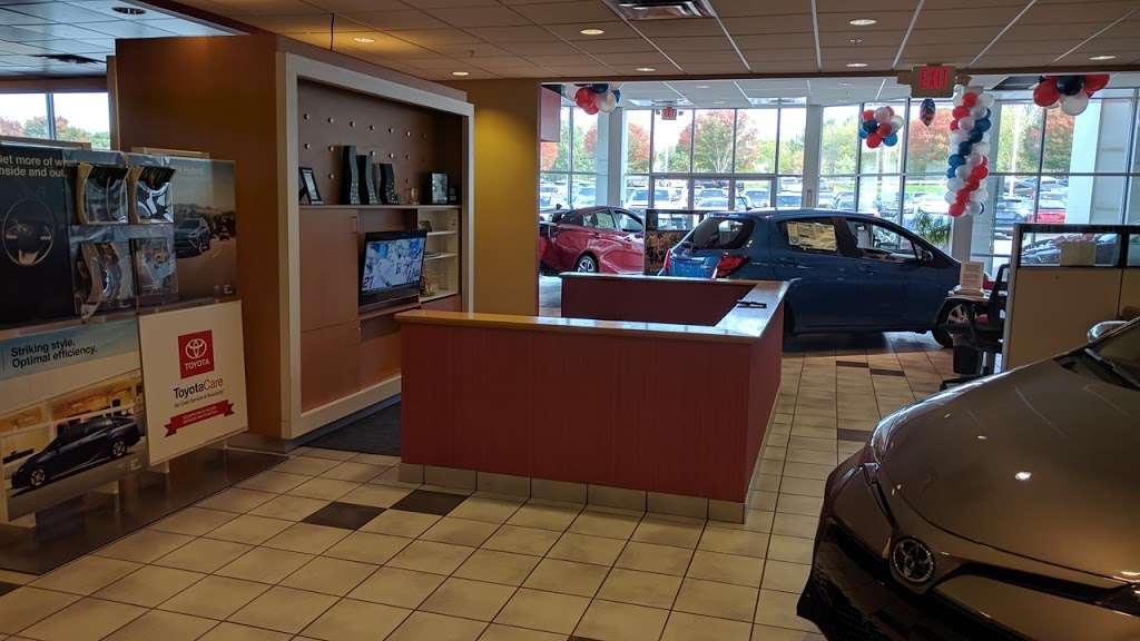 Younger Toyota - car repair  | Photo 10 of 10 | Address: 1945 Dual Hwy, Hagerstown, MD 21740, USA | Phone: (301) 733-2300