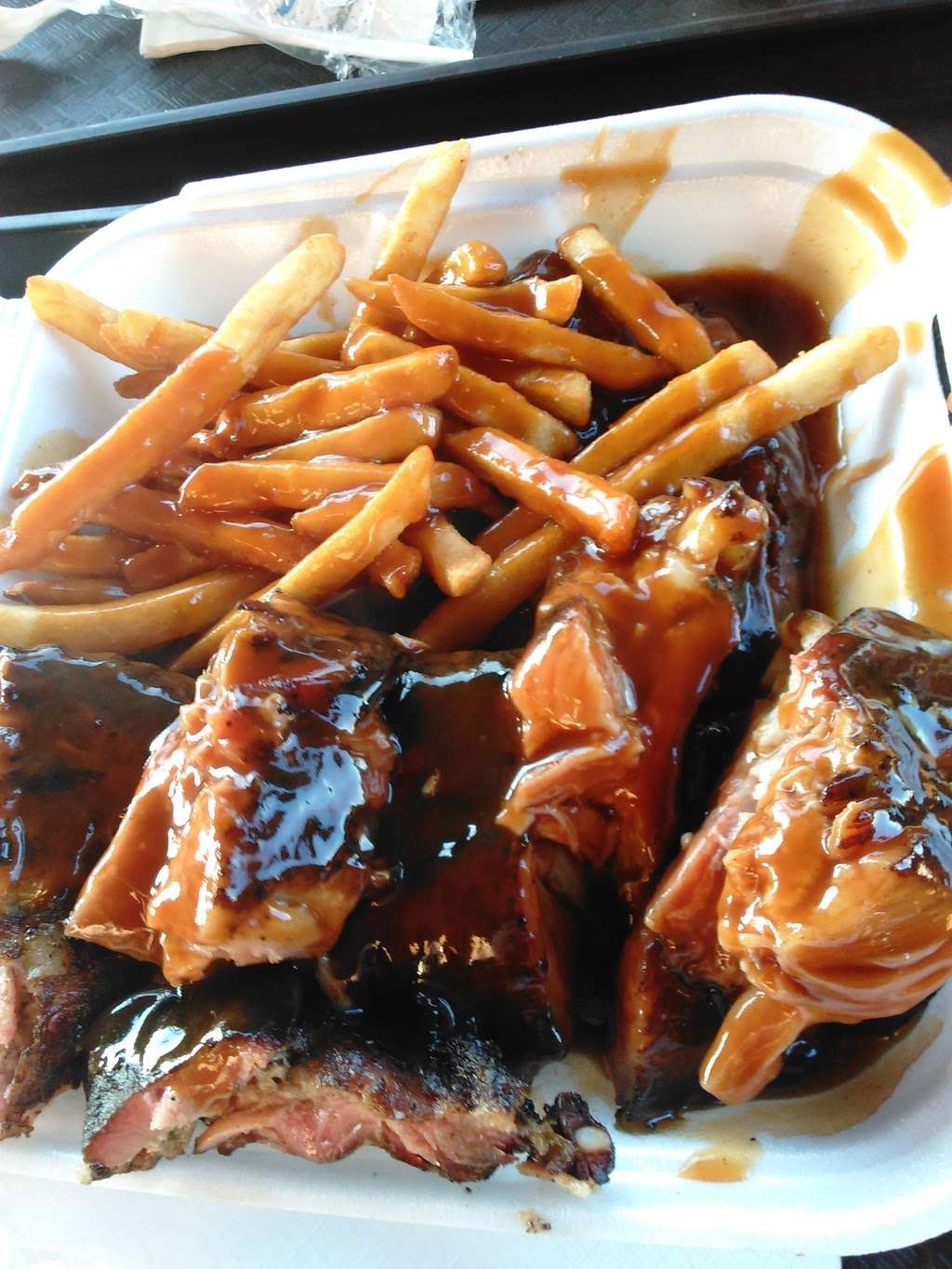 Leons Barbeque Zone | 3309 E 106th St, Chicago, IL 60617 | Phone: (773) 374-9663