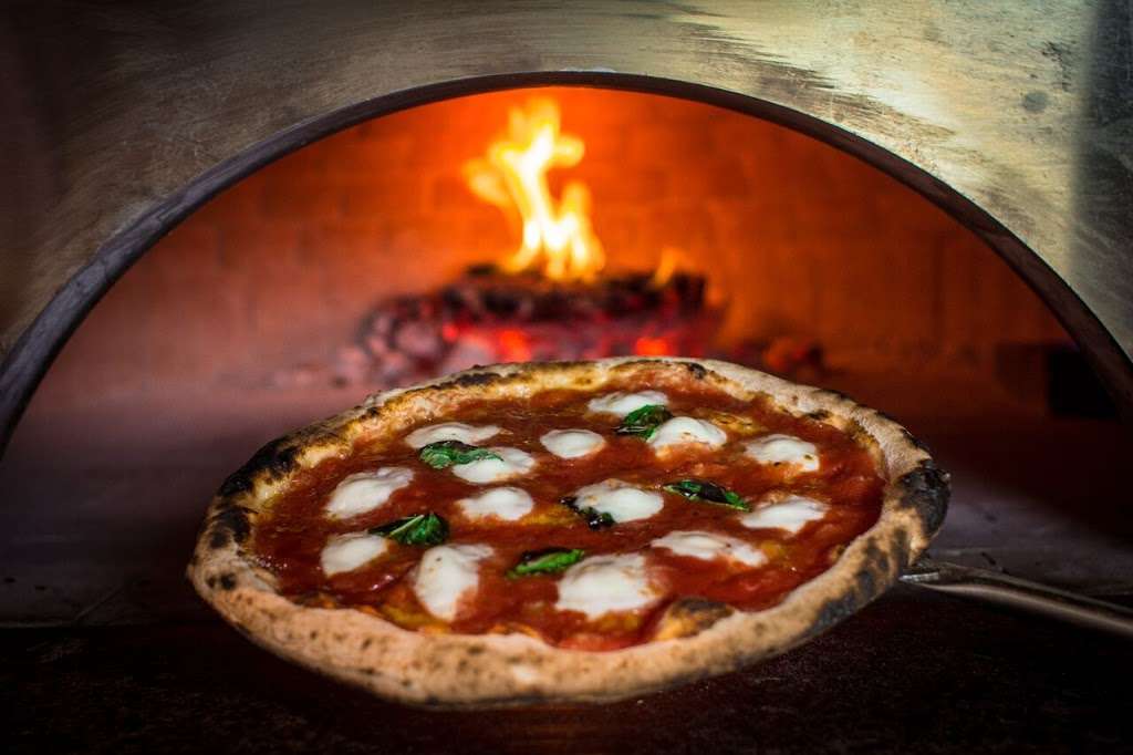 Persona Wood Fired Pizzeria | 9635 N Sam Houston Pkwy E #400, Humble, TX 77396, USA | Phone: (832) 644-5577