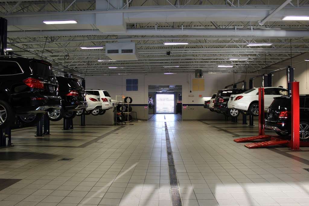 Flagship Motorcars of Lynnfield | 385 Broadway, Rte. 1, North, Lynnfield, MA 01940, USA | Phone: (781) 596-9700