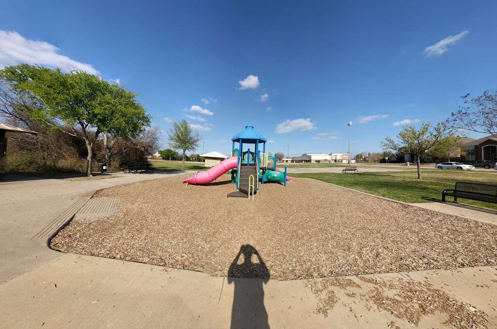 Creek Hollow Park | 4100 Breckenridge Boulevard, Richardson, TX 75082, USA | Phone: (972) 744-4300