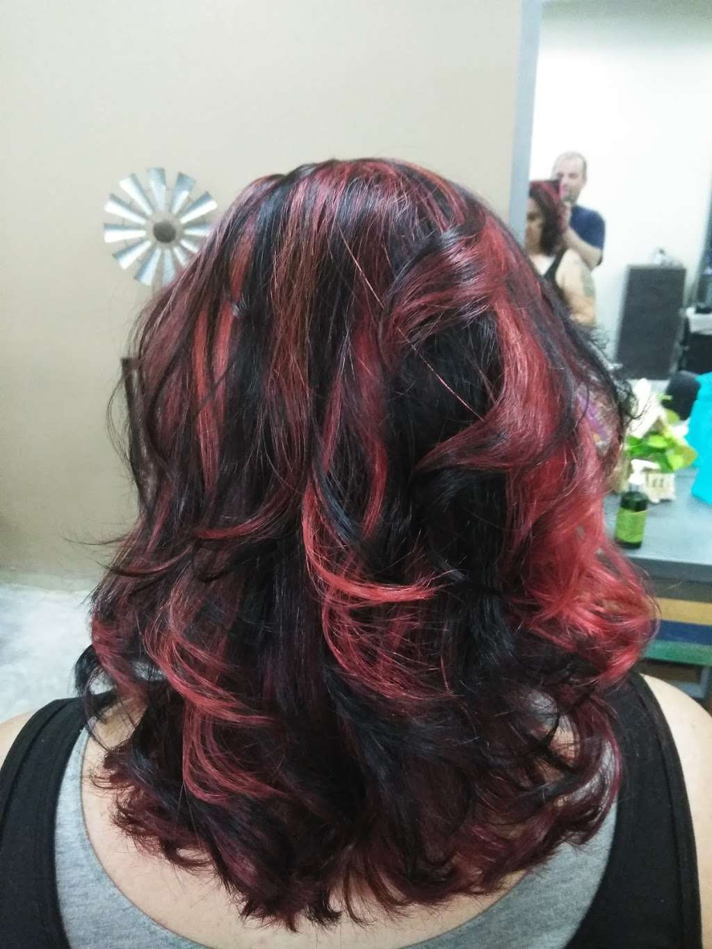 Cutters Hairstyling Salon | 21580 Bear Valley Rd, Apple Valley, CA 92308, USA | Phone: (760) 240-0550