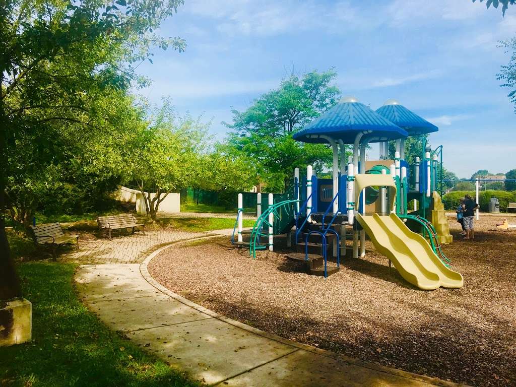 Barrie Park | 1011 S Lombard Ave, Oak Park, IL 60304, USA | Phone: (708) 725-2000