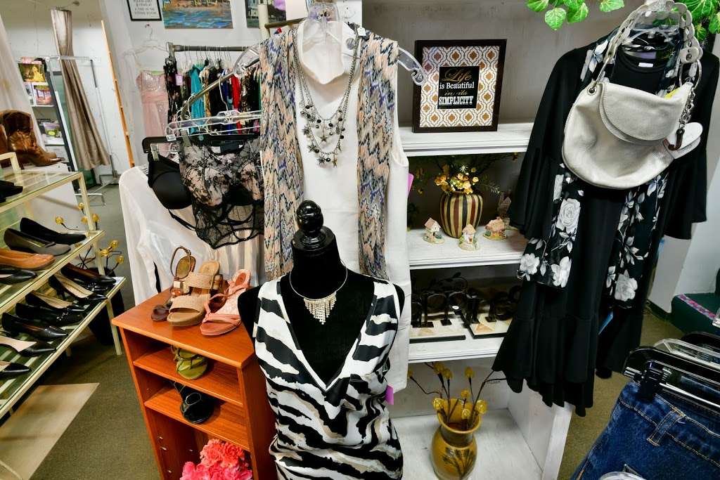 Rags To Riches | 946 Tyler St # C, Benicia, CA 94510 | Phone: (707) 747-5050