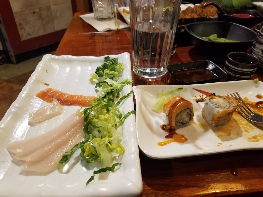 Akita sushi and hibachi | 779 Bielenberg Dr ste 106, Woodbury, MN 55125, USA | Phone: (651) 578-7888