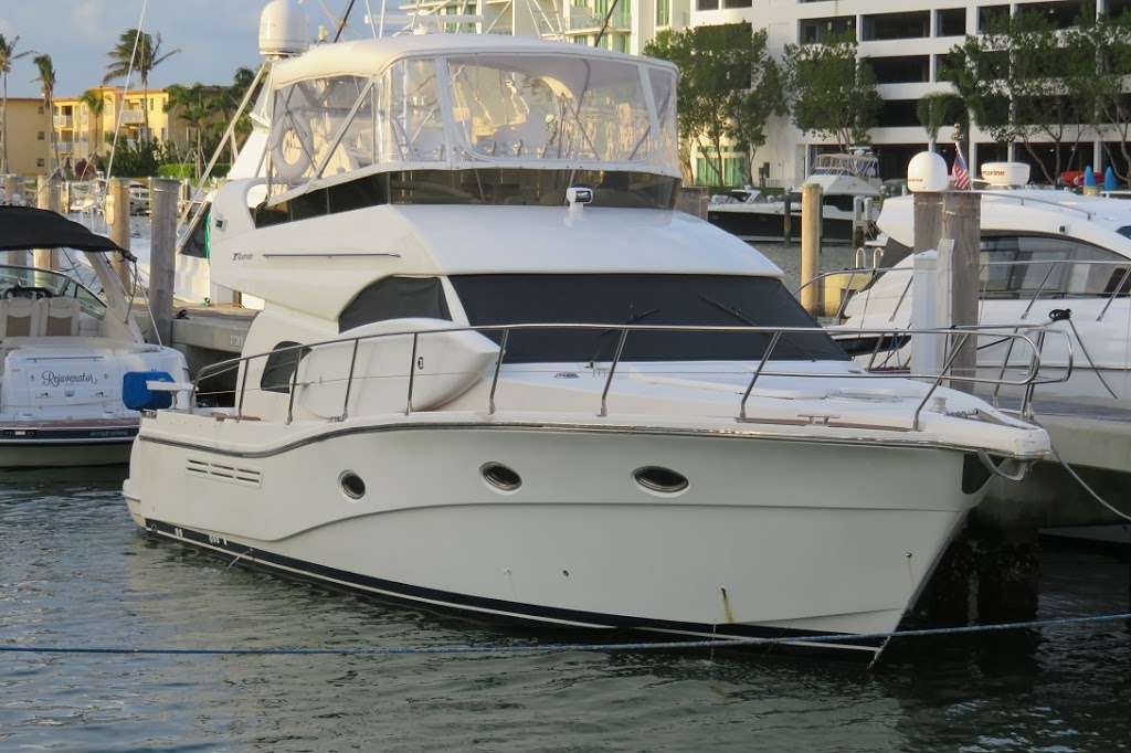 MIAMI INTERNATIONAL YACHT SALES - YACHT BROKER | 953 Harbor View N, Hollywood, FL 33019, USA | Phone: (305) 857-8939