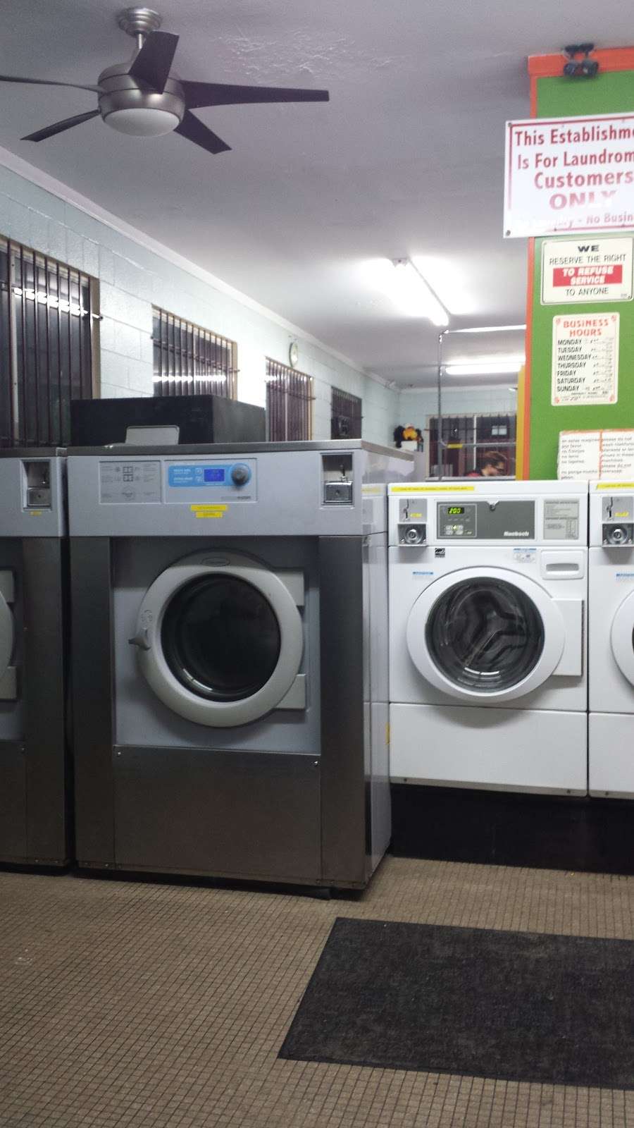 Elsinores Laundromat | 529 N Main St, Lake Elsinore, CA 92530 | Phone: (951) 245-7287