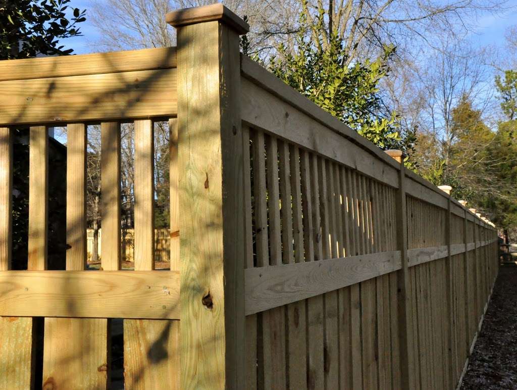 Champion Fence Builders Inc. | 10328 Robinson Church Rd, Charlotte, NC 28215, USA | Phone: (704) 569-3445