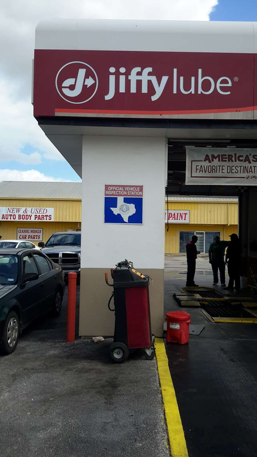 Jiffy Lube | 9206 Perrin Beitel Rd, San Antonio, TX 78217, USA | Phone: (210) 599-4427