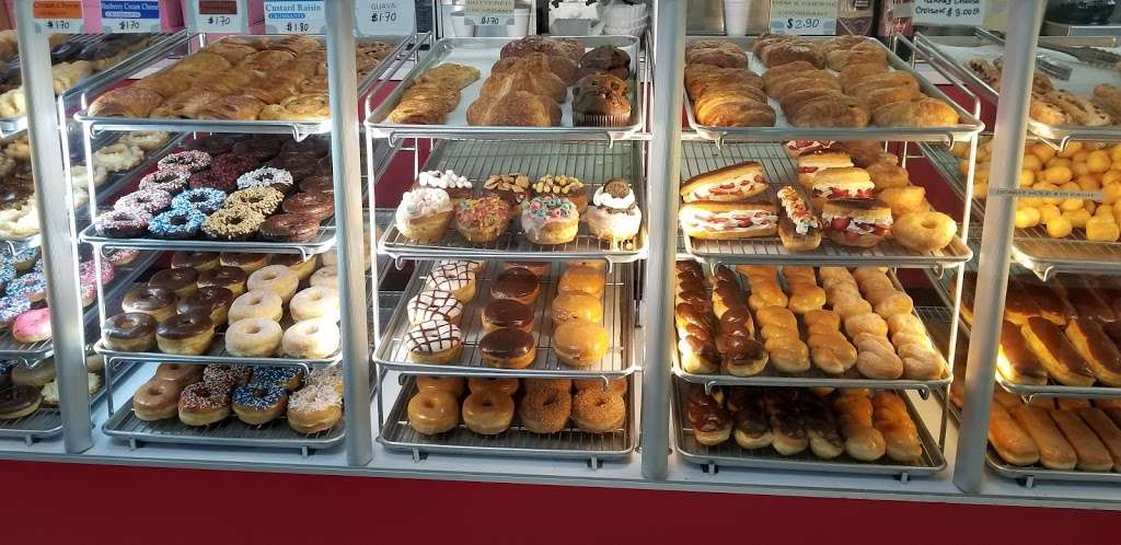 Ds Doughnuts | 4300 Green River Rd, Corona, CA 92880, USA | Phone: (909) 492-2670