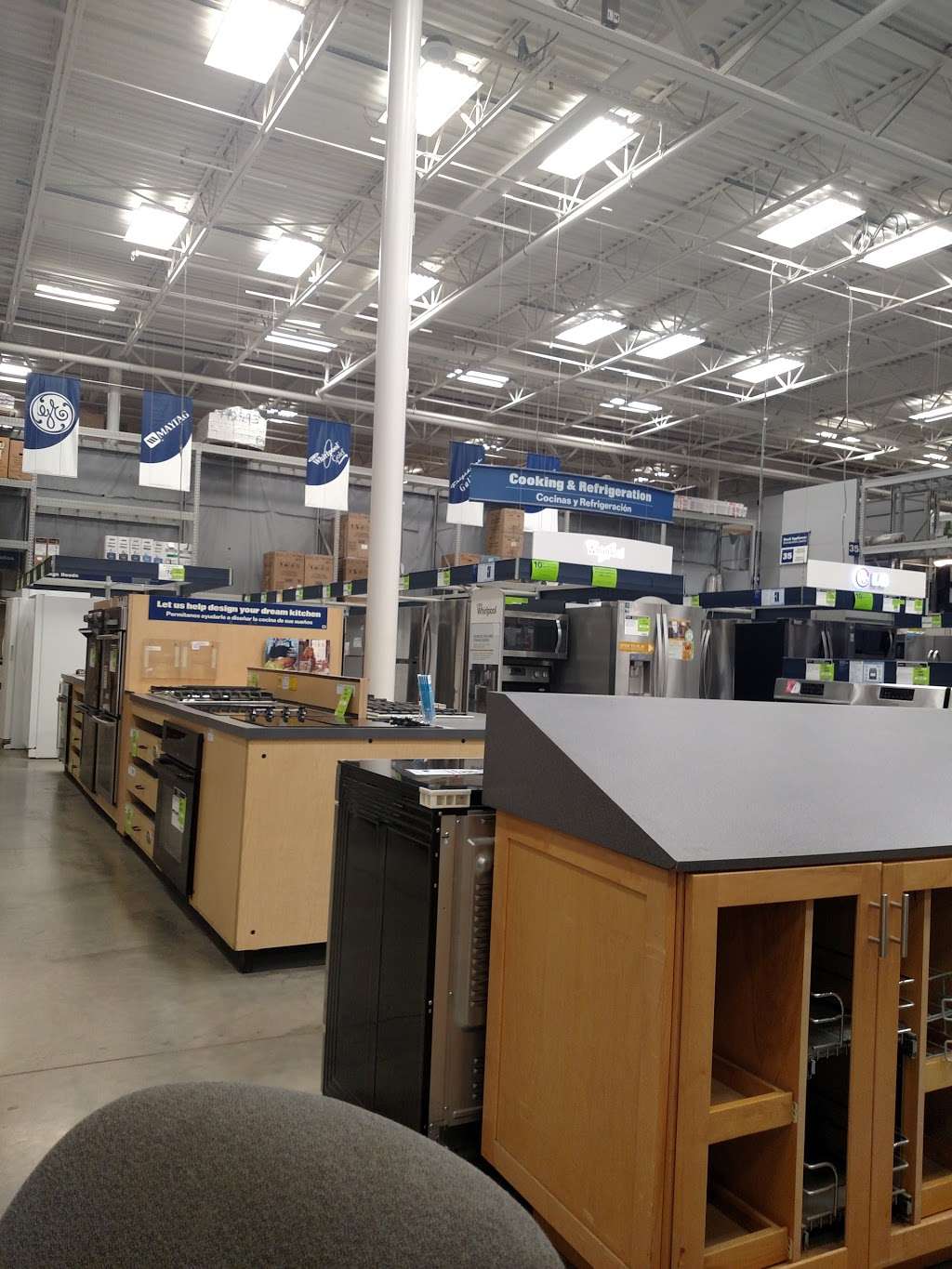 Lowes Home Improvement | 3500 10th St, Columbus, IN 47201, USA | Phone: (812) 376-0521