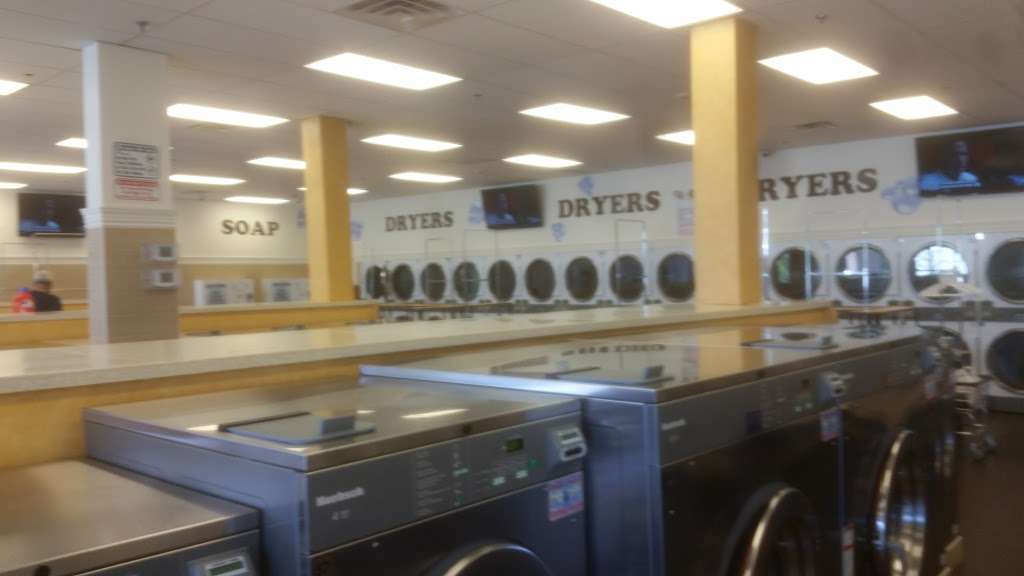 Laundry World | 12274 S Pulaski Rd, Alsip, IL 60803, USA