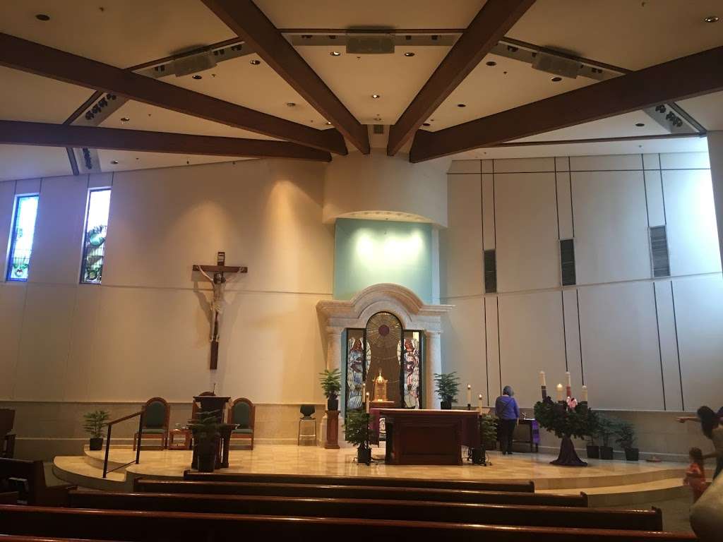 St. Charles Borromeo Catholic Church | 4001 Edgewater Dr, Orlando, FL 32804, USA | Phone: (407) 293-9556