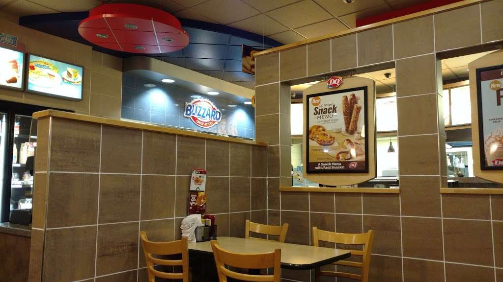 Dairy Queen Grill & Chill | 324 W Mazon Ave, Dwight, IL 60420, USA | Phone: (815) 584-1118
