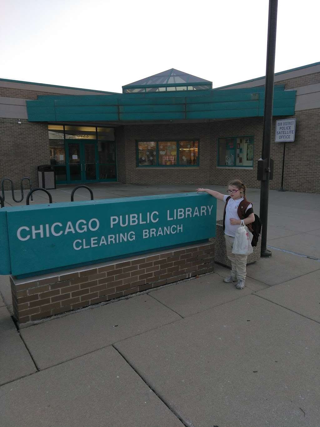 Clearing Branch, Chicago Public Library | 6423 W 63rd Pl, Chicago, IL 60638, USA | Phone: (312) 747-5657