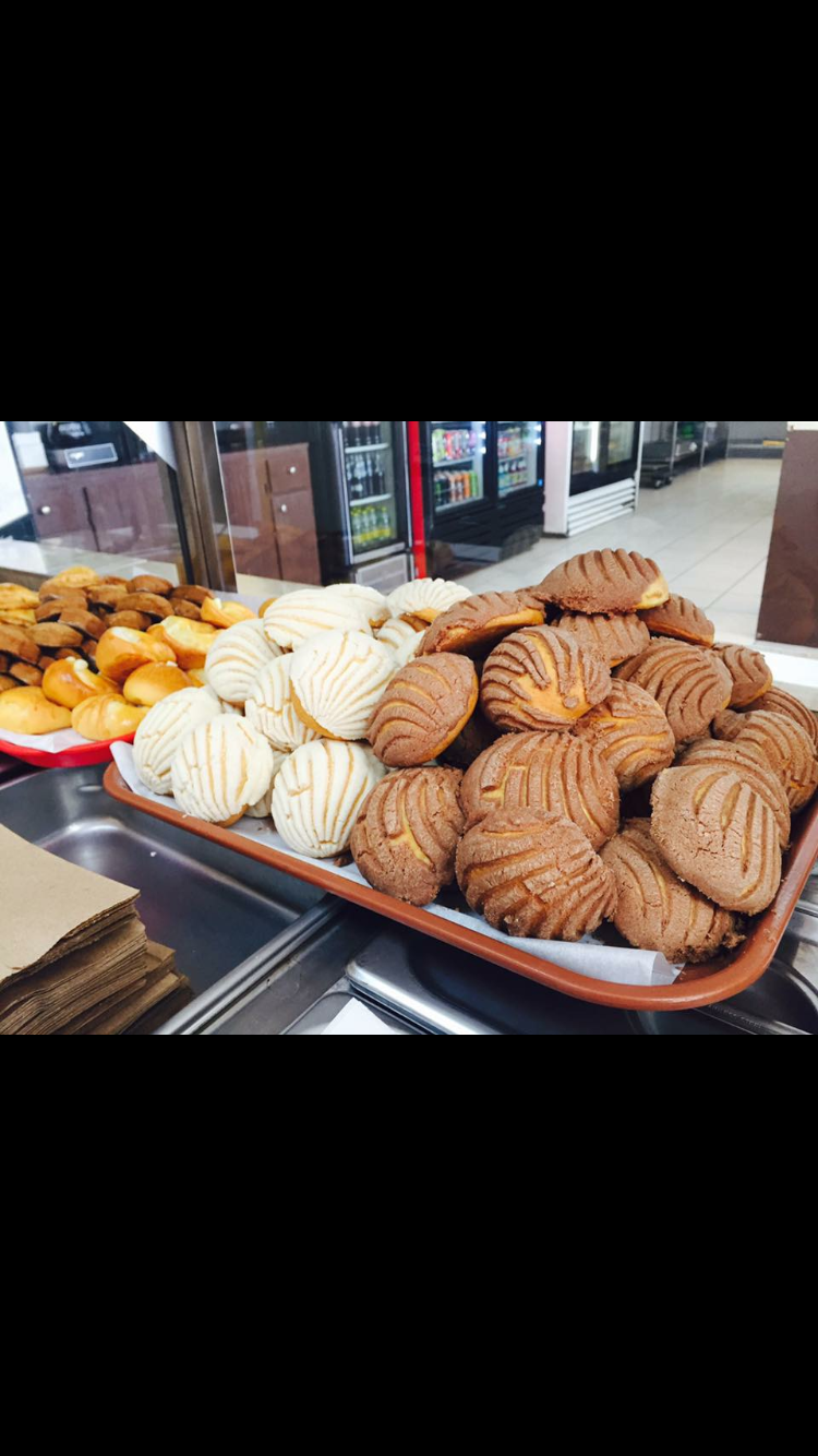 La Hacienda Bakery | 180 Uvalde Rd, Houston, TX 77015 | Phone: (713) 453-6465